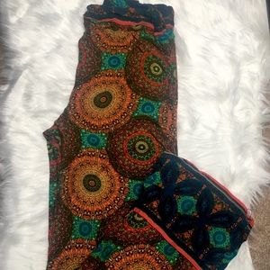 😍GORGEOUS, PALAZZO PANTS ft. multiple colors perfect for a seasonal outfit!